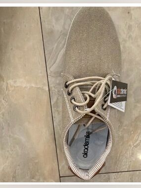 Akademiks Men's Tan Canvas Derby Shoes